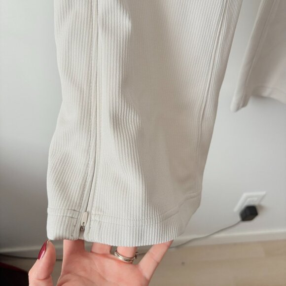 Lululemon Brushed Softstreme Ribbed Zip Flared Pant 32.5" Bone Size 8 - Picture 8 of 11